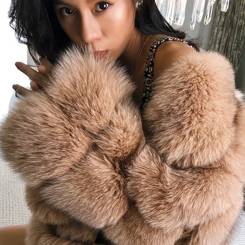 2019 New Winter Fox Fur Coat Female Long Section Round Neck Whole Leather European And American Street Wind Stitching Fur Coat