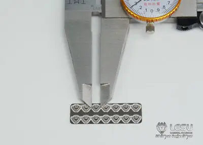 LESU металлический V8 логотип наклейка для 1/14 RC Scania грузовой тягач автомобиль DIY Deco