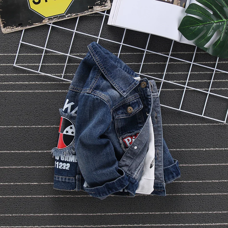 Джинсовая куртка для мальчиков на осень новинка 2019 детская джинсовая с буквенным