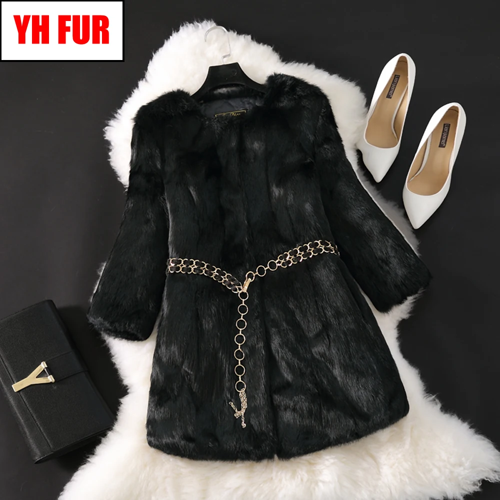 Длинная стильная зимняя женская шуба из натурального кроличьего меха тонкая