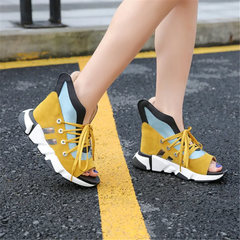 Сандалии женские замшевые пляжная обувь на платформе шнуровке увеличивающие