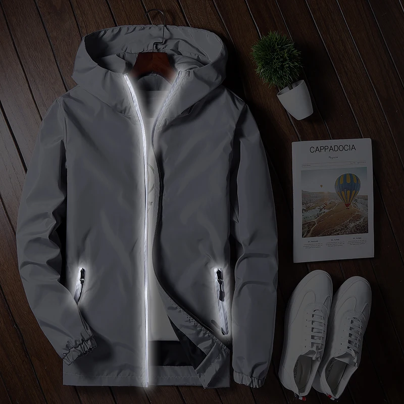 Мужская куртка с высоким воротом винтажная черная полосками на молнии размер M