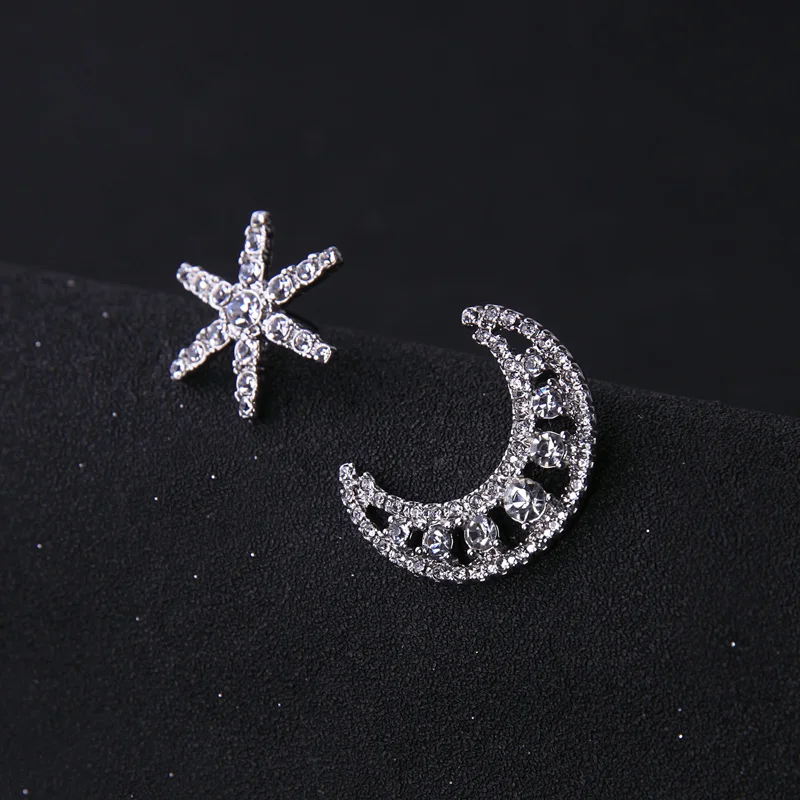 Женские асимметричные серьги гвоздики Moon Star Серебристые с кристаллами подарки
