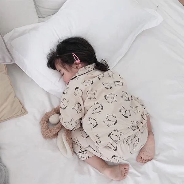 Пижамный комплект детский весенний из топа с длинным рукавом и брюк | Детская