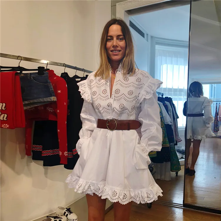 Женское модельное платье с длинным рукавом белое ажурное праздничное большого