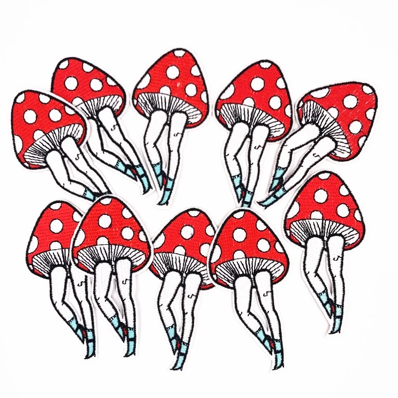 Новинка Куртка пилот на пуху Изящная модная вышитая нашивка с железными