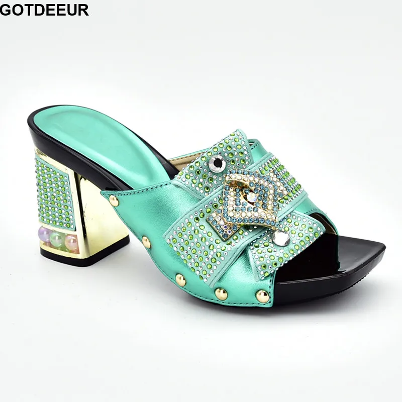 Новые женские модельные сандалии коллекция 2019 года женская обувь для вечеринок в