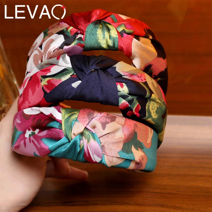 

Levao Fresh Pink Satin Wide Hairbands Colorful Flower Printed Elegant Girls Headbands Center Knot All-inclusive Hair Ornaments