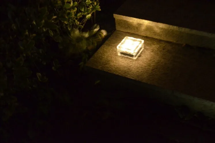 구매 20 개/몫 방수 Ip68 태양 지상 크리스탈 얼음 유리 플라스틱 정원 빛 야외 지 하 빛 경로 층 Led 갑판 램프