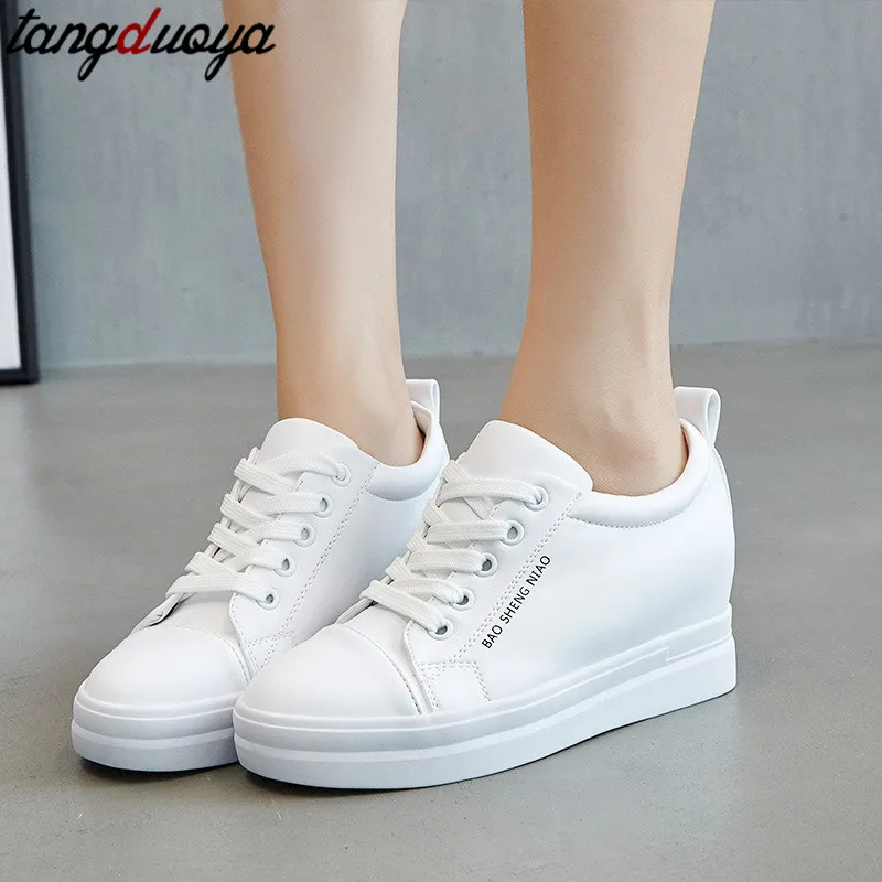 Белая повседневная обувь женская модная на платформе Женская Вулканизированная