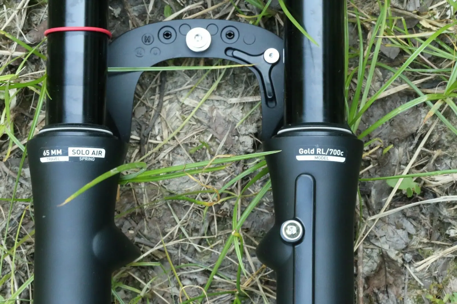 Вилка RockShox Paragon Gold RL: 700C 65 мм 9 мм Регулировка QR Crown 1-1/8