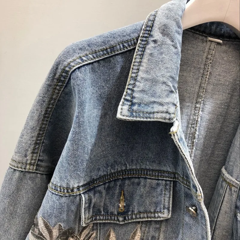 Модная Джинсовая куртка с вышитыми цветами и рукавами летучая мышь Женская