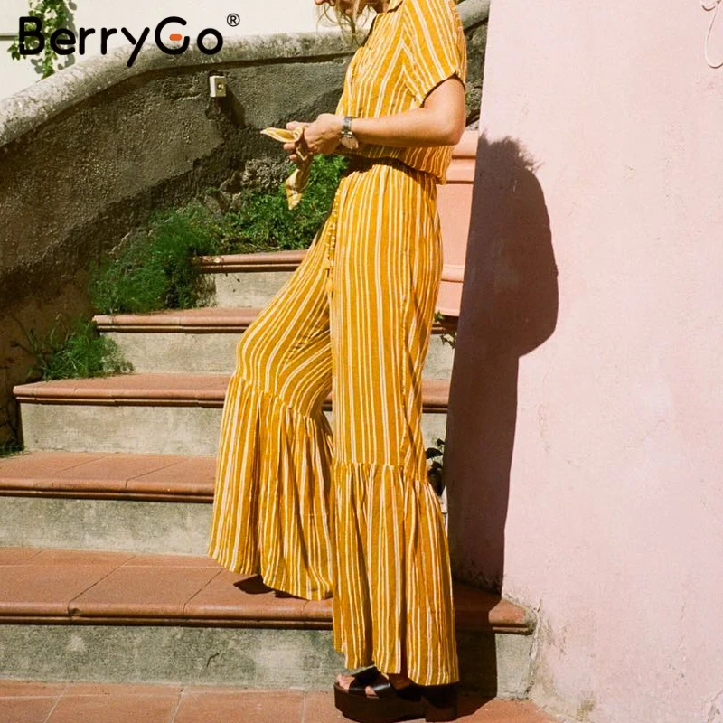Женские свободные брюки BerryGo длинные с эластичной талией в полоску широкие |