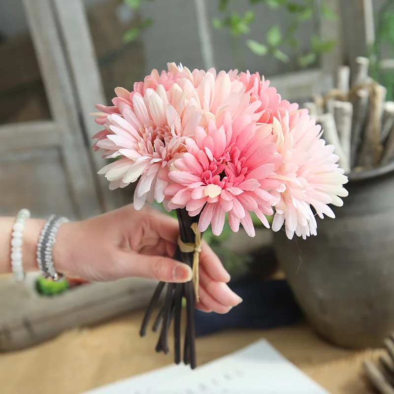 

factory price African artificial daisy Gerbera bouquet simulation fake flower for wedding decoration daisy holding dried flowers