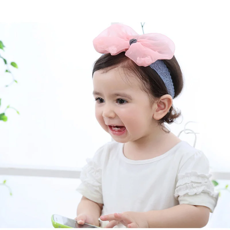 Повязка на голову с бантом и лепестками для девочек шифоновая эластичная удобная