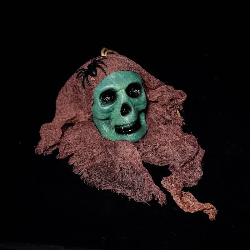 1Pc Halloween Bar Haunted House Party Decoration Horror Bleeding Ghost Skull Pendant Props Hanging |