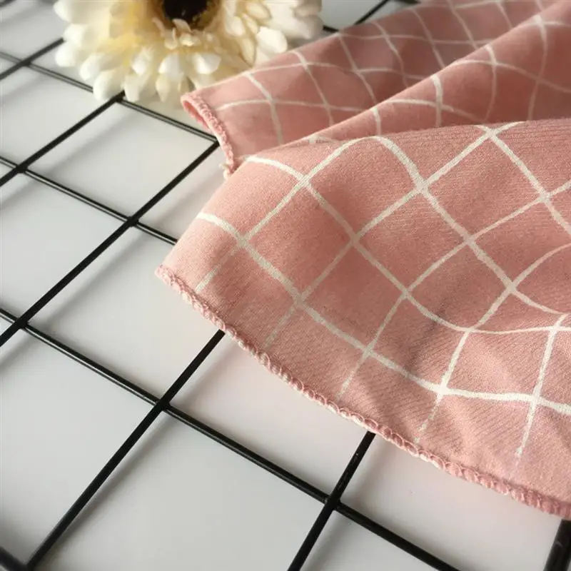 Dot Style Pet Bandanas Cotton Washable Dog Bandanas Scarf Bowties Collar Pet Square Bib For Puppies Kitten