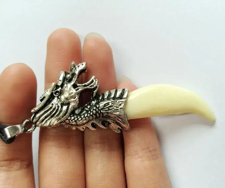 12 pcs Vintage Tibetan White RARE TOOTH PENDANT NECKLACE HOLY MYTHICAL MAGIC AMULET DRAGON HEAD | Украшения и аксессуары