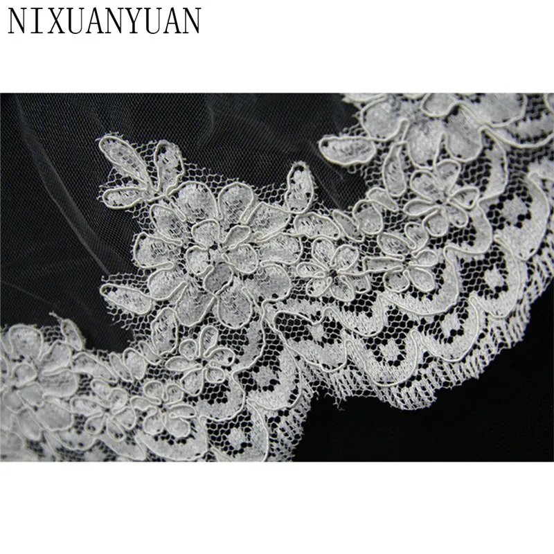 Фата свадебная короткая с кружевной аппликацией Тюлевая двухслойная длиной до