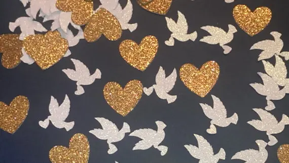 

White and Gold Dove and Heart Table Scatter Table decor scrapbook Confettis
