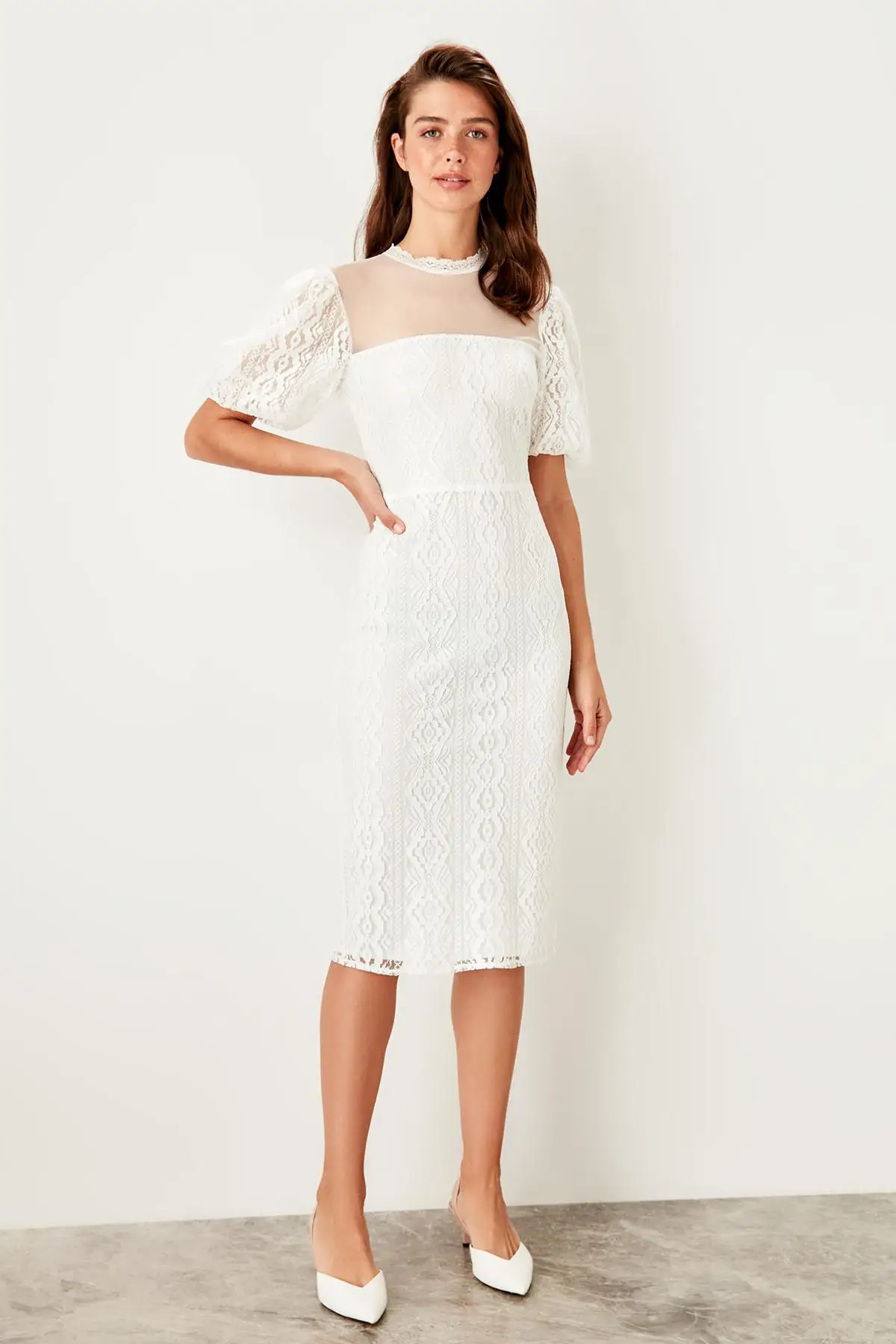 Trendyol экрю с кружевной отделкой TPRSS19DU0115|Женские платья| |