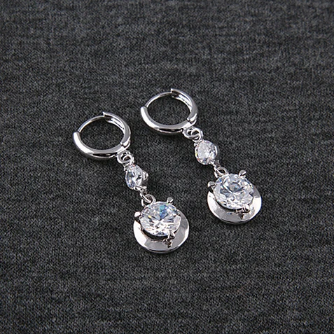 AAA класса CZ инкрустированные ювелирные изделия и красочные cz серьги-гвоздики