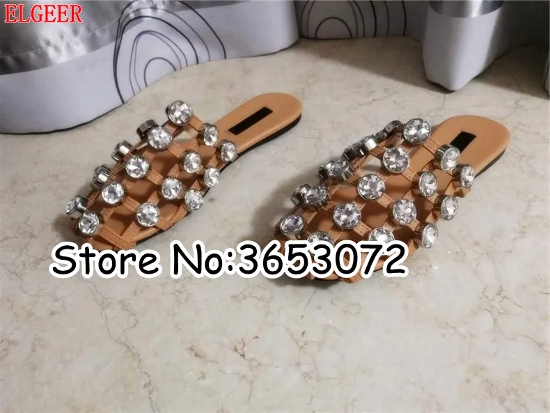 Шикарные Стразы с круглым носком летние тапочки на плоской подошве вырезами