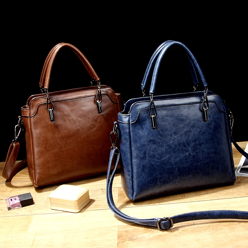 Женская вместительная дизайнерская сумка на плечо от известных брендов женская