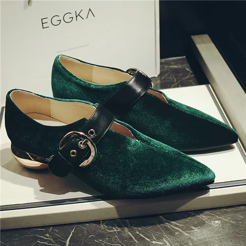 green Новые женские весенние туфли-лодочки удобные туфли на низком каблуке Женская обувь высокого качества с v-образной металлической пряжкой - Цвет: green
