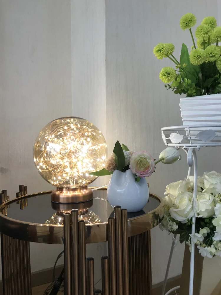 

girl's heart table lamp, the red, romantic bedroom romantic bedroom, and the bedroom girl dormitory glass desk lamp.