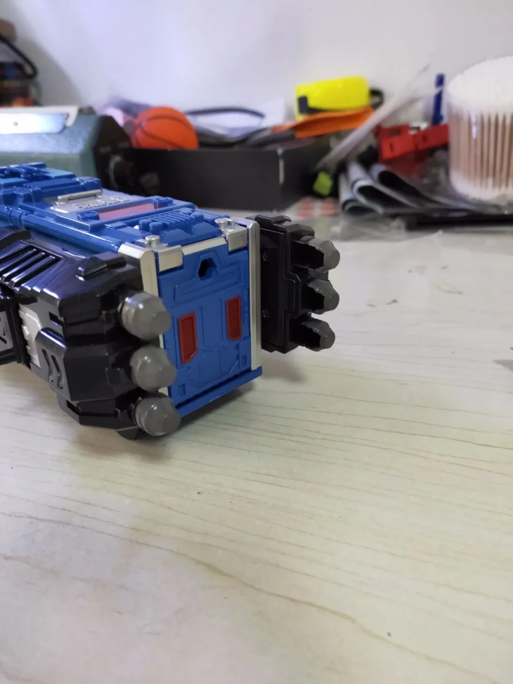 Брутикус трансформация дизайн брутикус Defensor фигурка игрушки