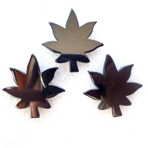 (3 шт./лот) оптовая продажа натуральный резной кулон в форме листа гематита 40x3 мм