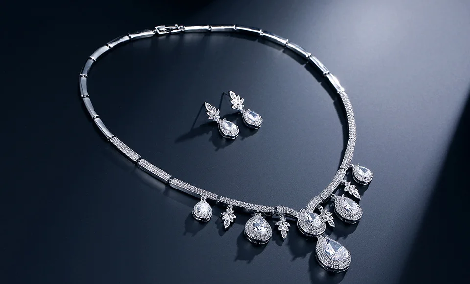 

Popular European Exquisite Jewelry Set Full Mirco Prave Cubic Zircon Flower Pendant Necklace Earring For Women Wedding Acce