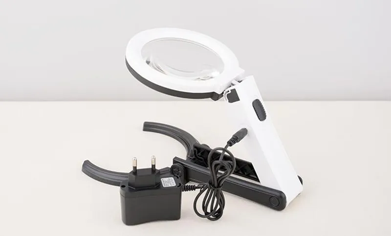 Настольное складное увеличительное стекло для пожилых людей со светодиодной