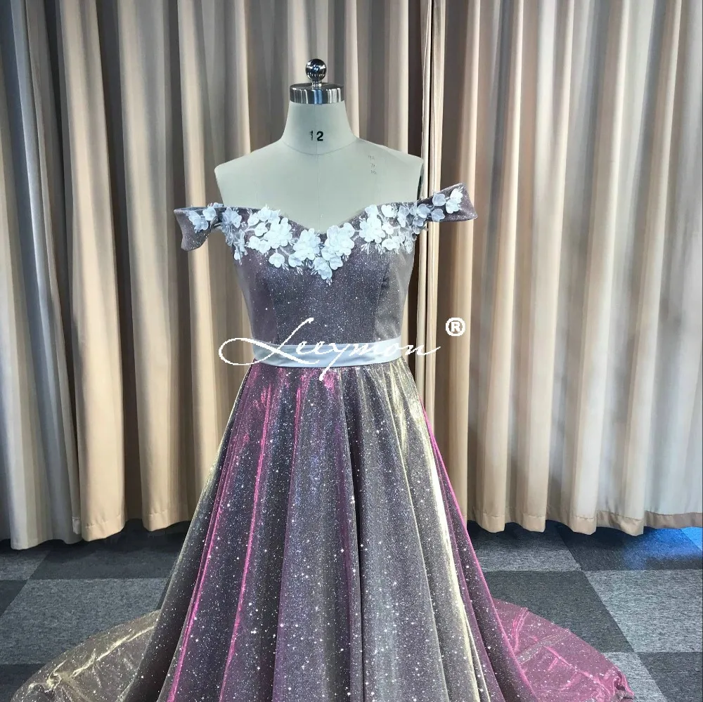 Винтажное вечернее платье серое блестящее длинное официальное для особых