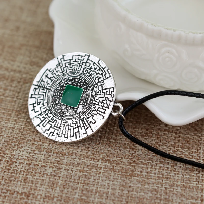 Adventure Movie New Style The Maze Runner Pendants Thomas Retro Rope Leather Necklace Vintage Round Women Men Statement | Украшения и