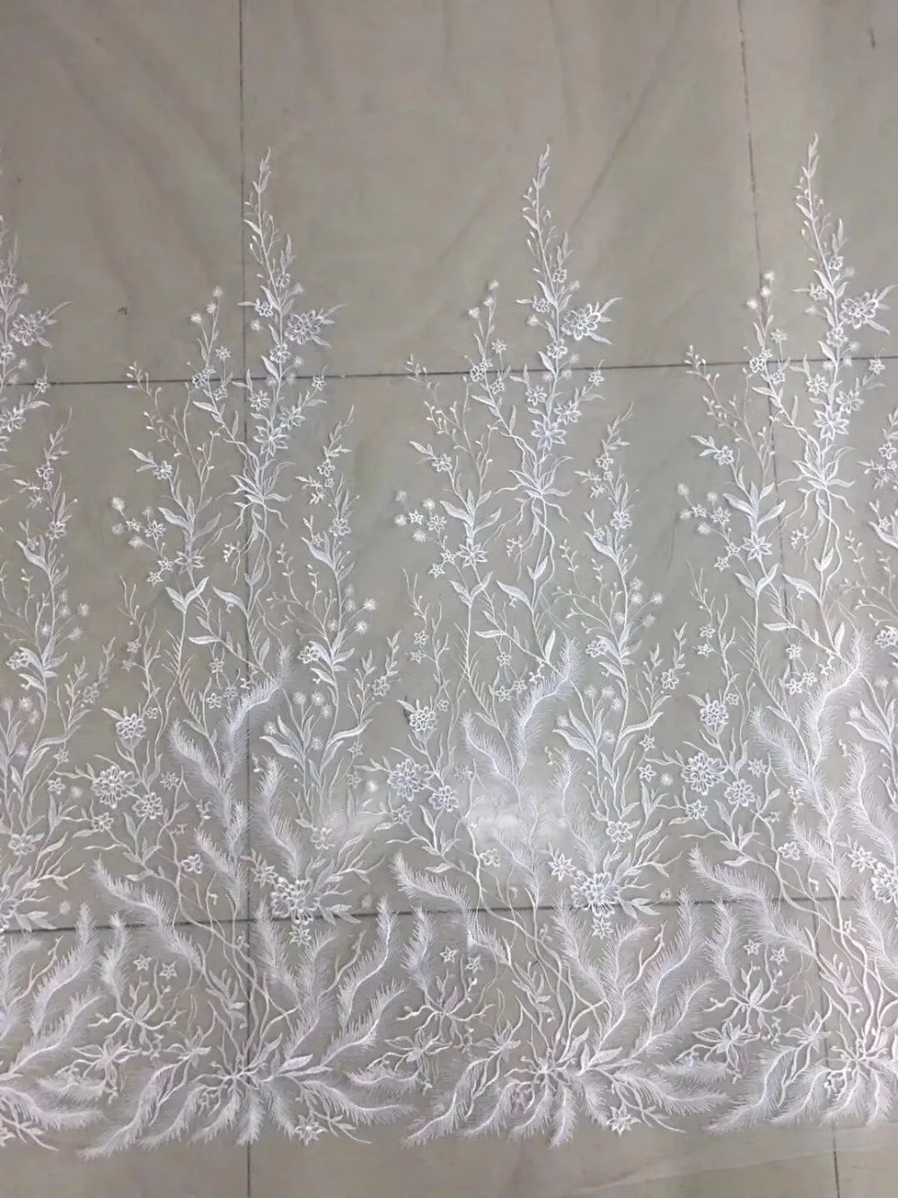 

Latest Nigerian Laces Fabrics High Quality African Laces Fabric For Wedding Dress French Tulle Lace 2019 White ZX2