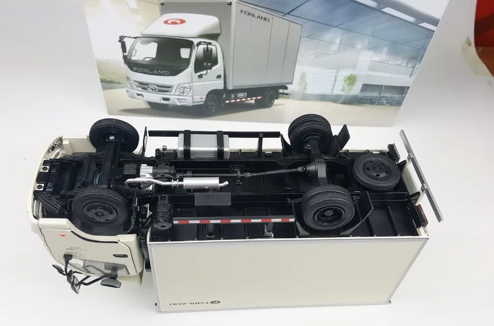 Коллекционная Игрушечная модель из сплава в подарок 1:24 Foton Forland таймер Aumark