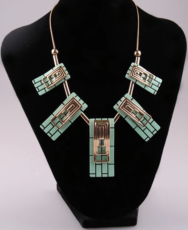 Ожерелье женское прямоугольное из смолы с золотым декором 3 цвета|jewelry replicas|necklace