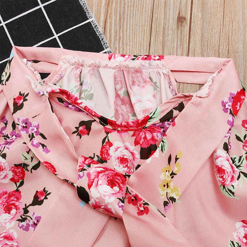 Летнее платье с коротким и широким подолом для маленьких девочек милые