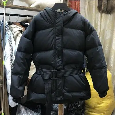 black Зимнее женское приталенное пальто с капюшоном, 90% белый утиный пух, куртка с поясом, женская пуховая парка, Толстая теплая зимняя куртка, зимняя верхняя одежда - Цвет: black