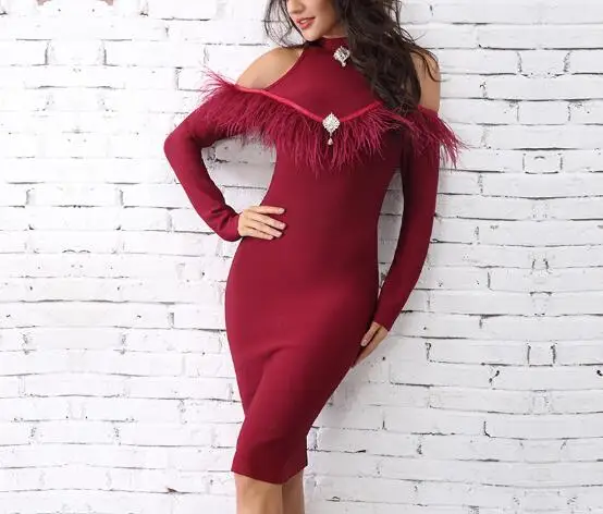 Женское винтажное платье с перьями длинным рукавом и лямкой на шее | Женская