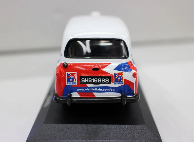 I XO 1:43 LTI FX4 Сингапур 2000 бутик игрушечный автомобиль из сплава для детей Детские