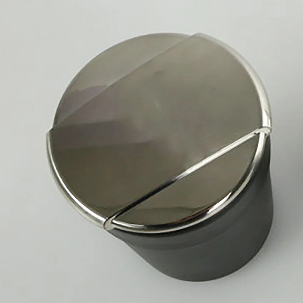 Оригинальный размер портативная автомобильная пепельница с тонким мастерством