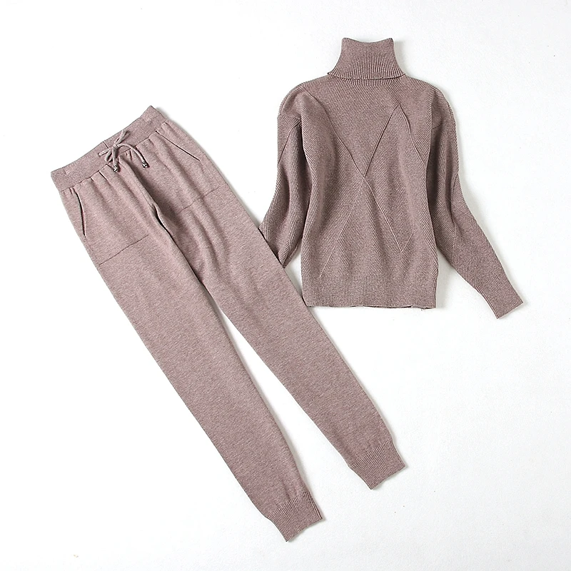 Женский трикотажный костюм ALPHALMODA Однотонный свитер с рисунком + брюки на весну