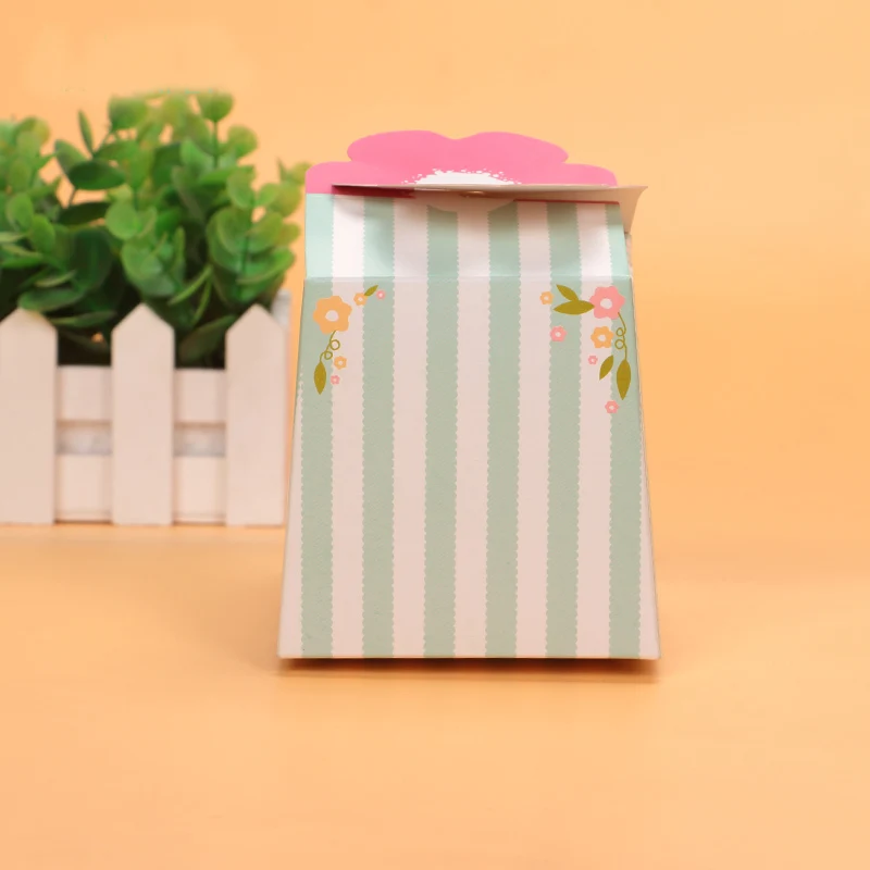 

100 шт бумажная коробка конфет свадебный подарок для гостей цветы крафт-бумага подарочная упаковка Печенье Шоколадный торт коробка для вече...