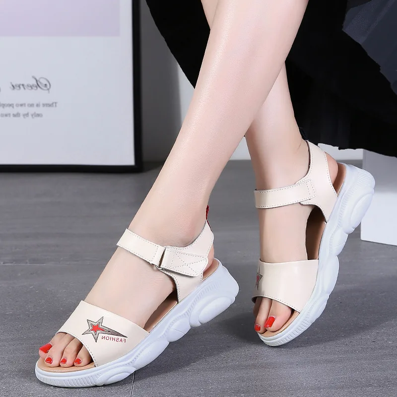 

Summer 2019 New Women's Sandals Light Magic Sticker Women's Shoes Outside Casual Beach Flat-soled Sandals sandalias mujer 2018