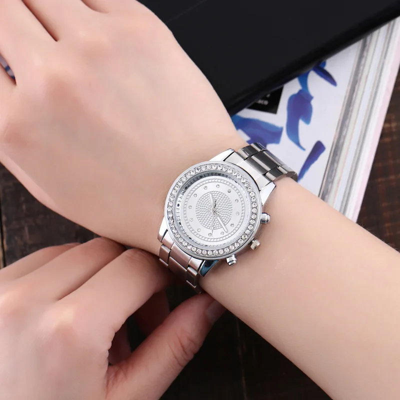 Новый известный бренд моды Повседневное Для женщин Часы С кристалалми и стразами