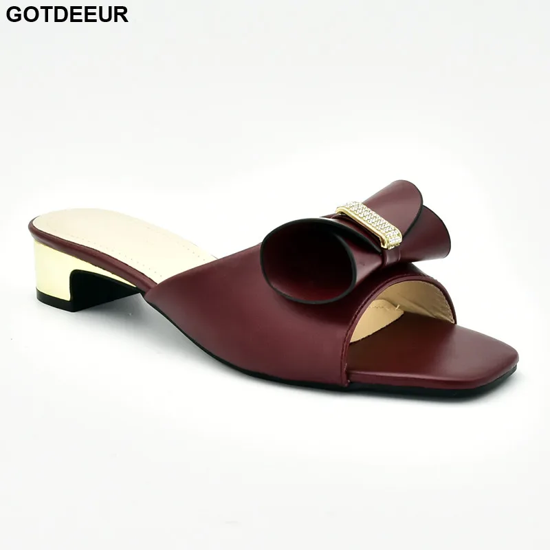 Новое поступление женские шлепанцы женская обувь на низком каблуке роскошная