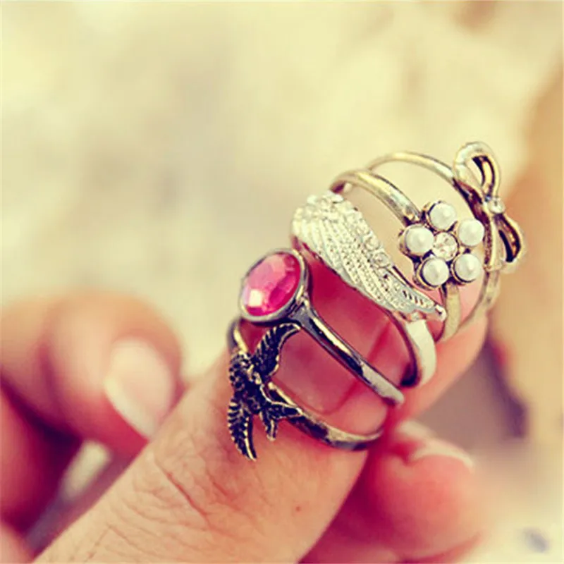 Кольца в стиле ретро с крыльями ангела драгоценными камнями бабочкой ласточкой